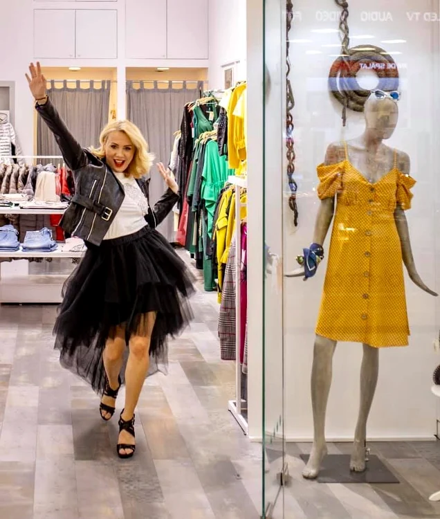 2 dana savuica shopping veranda mall 3 jpg jpeg