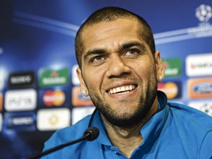 www.mybetinfo.net | Dani Alves le-a răspuns dur contestatarilor săi într-o conferinţă de presă