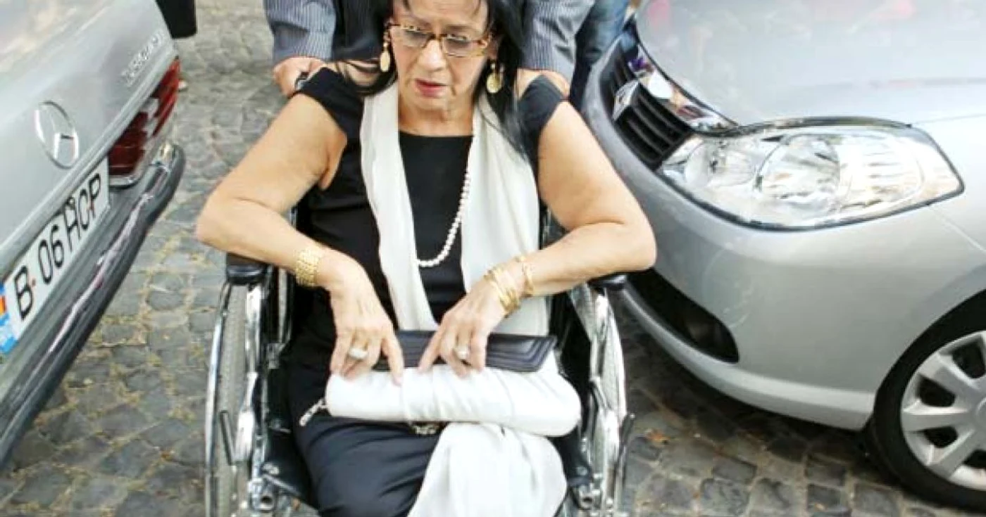 Ultima apariţie publică a Silviei Dinu a fost în luna septembrie, la nunta fiului Corneluş  