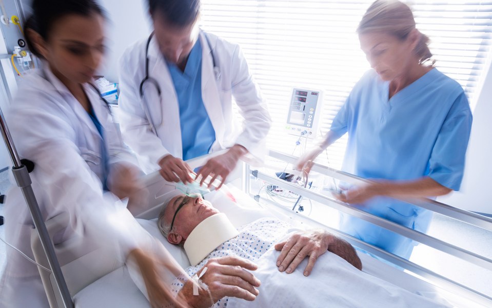 „Timpul înseamnă creier”. Cum a fost recuperat în mai puțin de 48 de ore un bărbat care suferise un AVC masiv