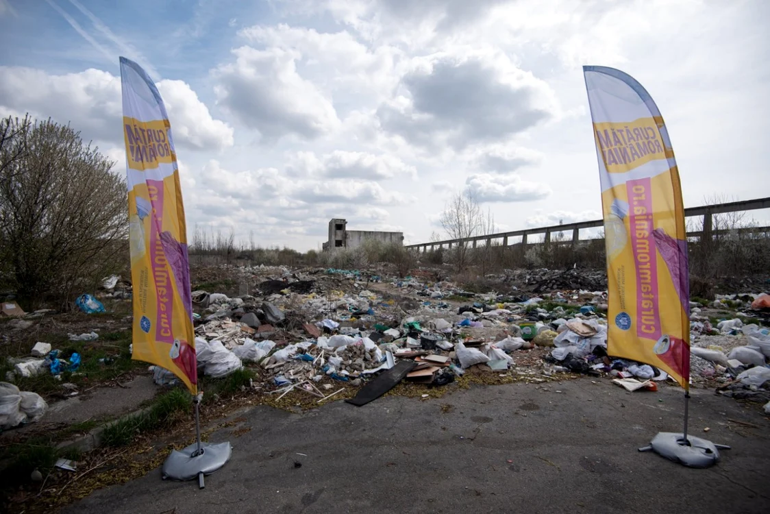 Abandonarea ilegală a deşeurilor, sport naţional în România FOTO mmediu.ro