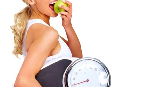 femeie dieta cantar mar fructe 1 25 2009 6 51 20 pm 4467x4642 jpeg