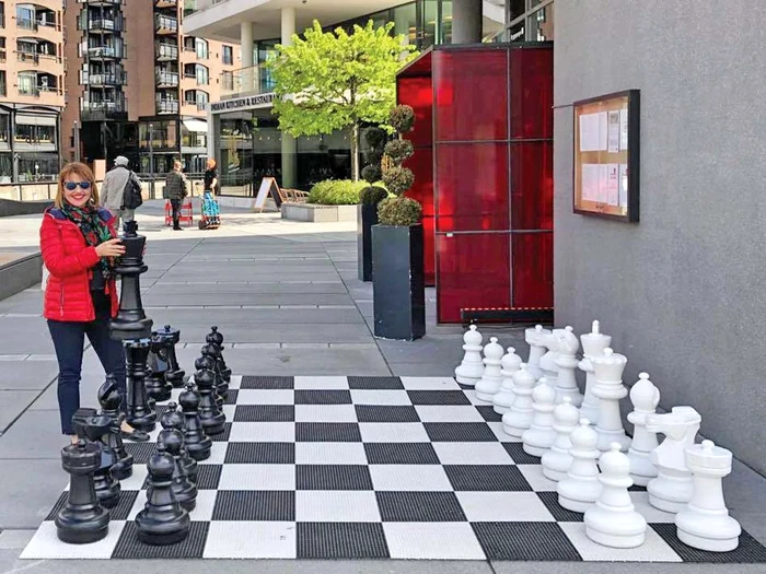 “Oare va face  o mutare bună?”,  se întreabă Marina