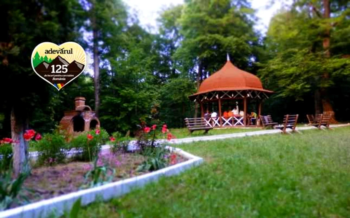 Foisorul cabanei de la Oprisita, locul ideal de recreere
