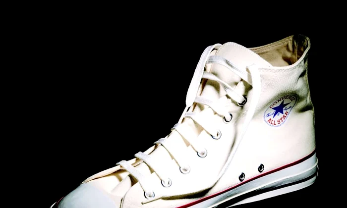 Converse, tenișii care ne fac egali jpeg