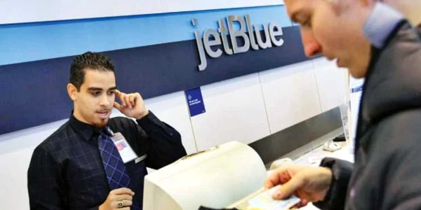 Avionul aparţinea companiei Jet Blue