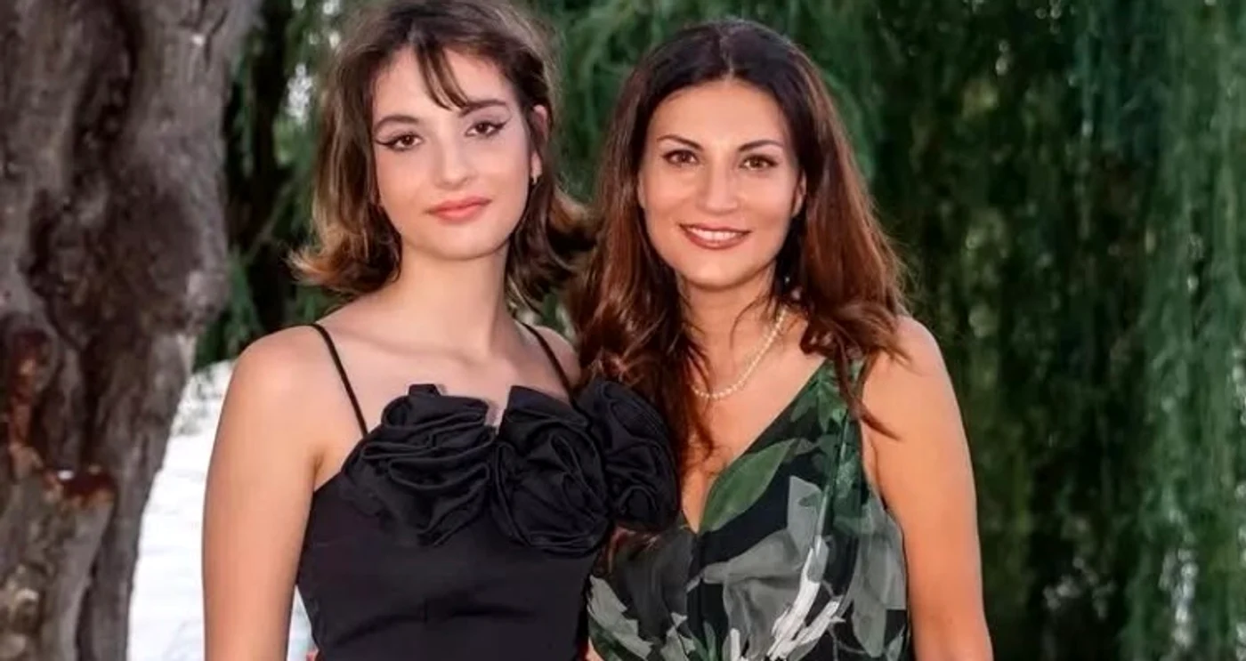 Ioana Ginghină, alături de fiica adolescentă, Ruxi foto: Instagram 