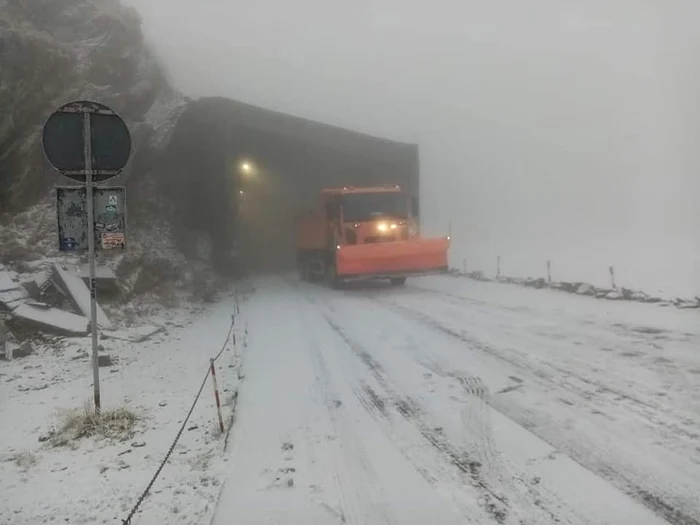 A nins puternic pe TransfăgărășanFoto: Directia Regionala de Drumuri si Poduri Brasov