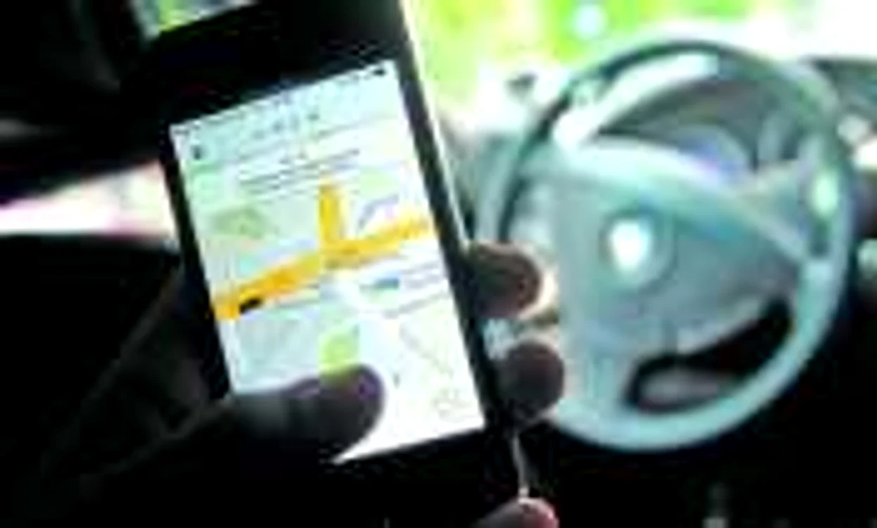 Uber are probleme în mai multe zone din lume, cea mai mare fiind că şoferii săi nu deţin licenţe de taximetrie şi nu plăteşte taxele de autorizare