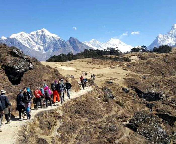 Turişti pe Himalaya FOTO arhivă personală Alexandra Mazilu