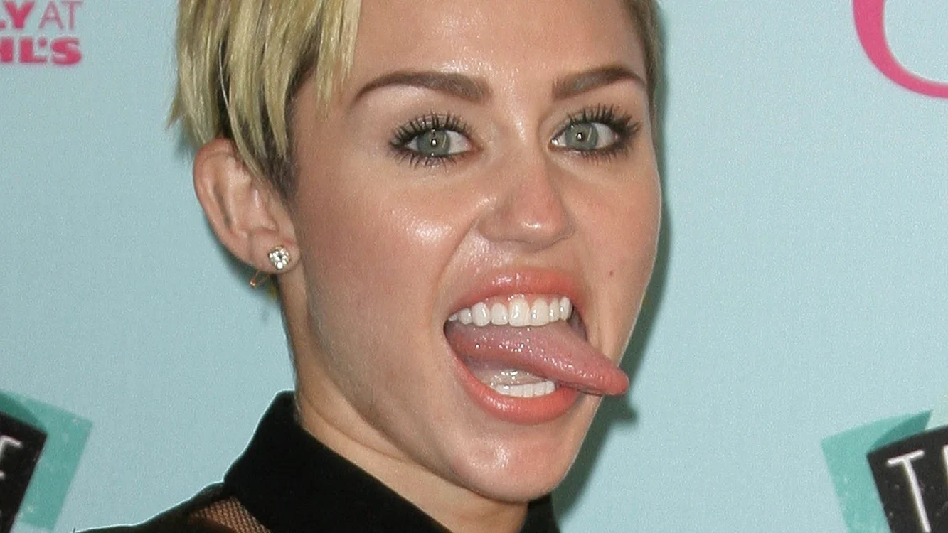 
    Miley CyrusSURSĂ FOTO: facebook.com  