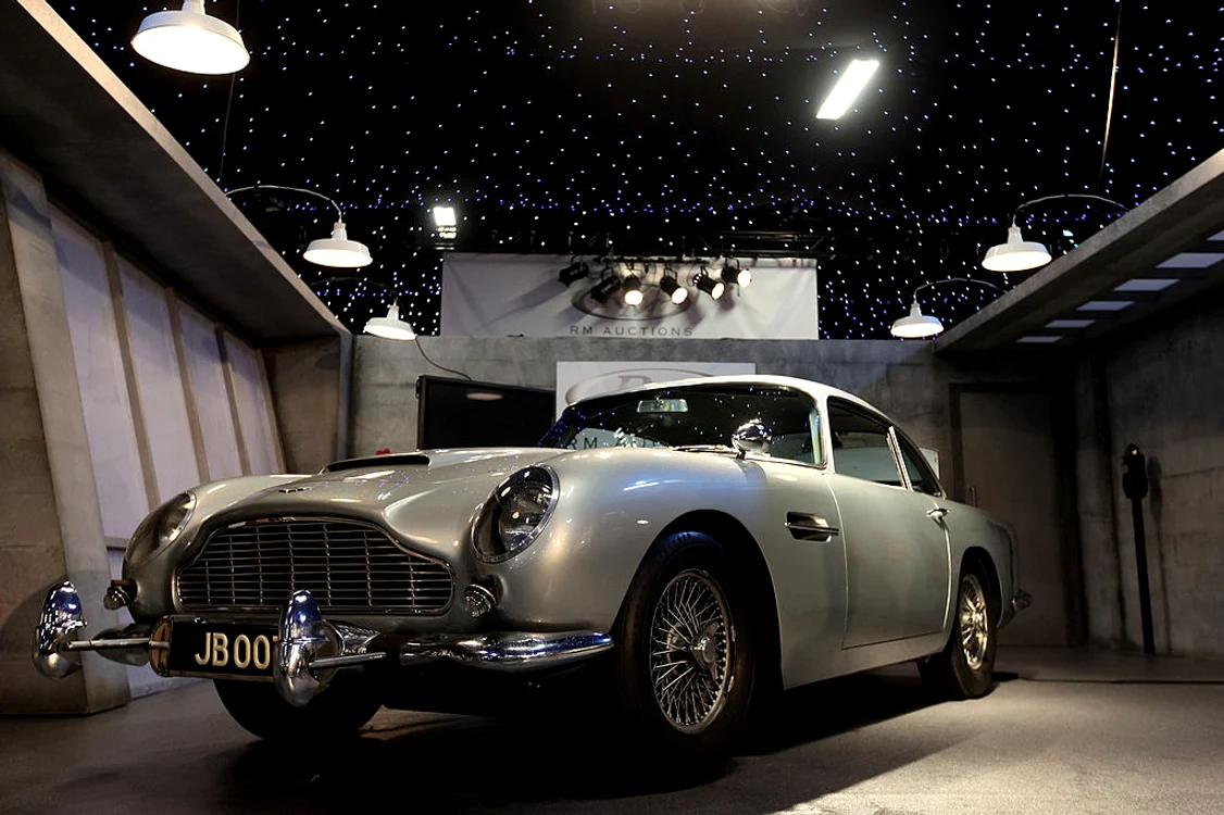 Aston Martin DB5 din 1964 folosit în pelicula „James Bond Goldfinger“ Foto Getty Images