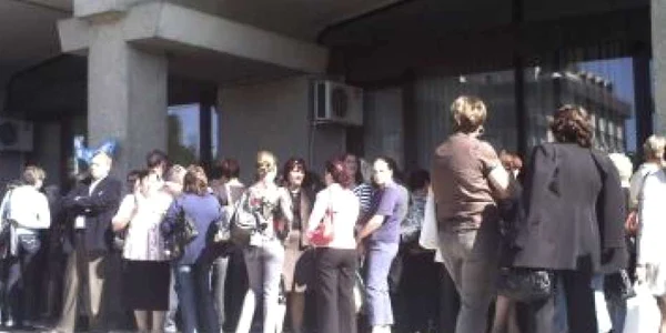 Salariaţii DGASPC au protestat în numeroase rânduri pentru acordarea drepturilor salariale