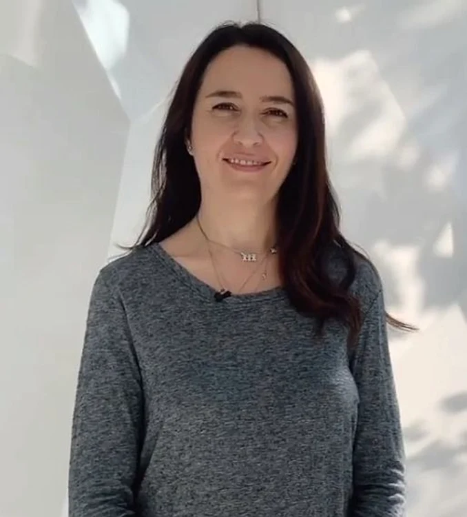 2 amalia nastase schimbare de look bob inegal 2 jpg jpeg