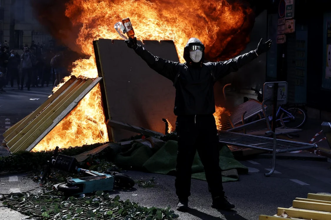 Manifestaţia violentă de ieri la Paris Foto EPA EFE