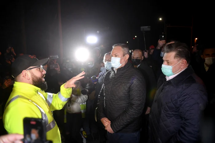 Premierul Ciucă în vama Siret, la izbucnirea răzbboiului din Ucraina FOTO Arhivă 