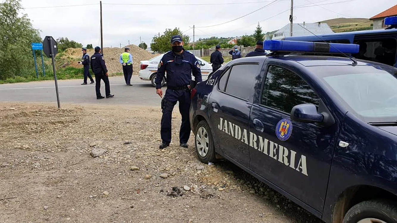 Jandarmii au ridicat bariera duminică dimineaţă 