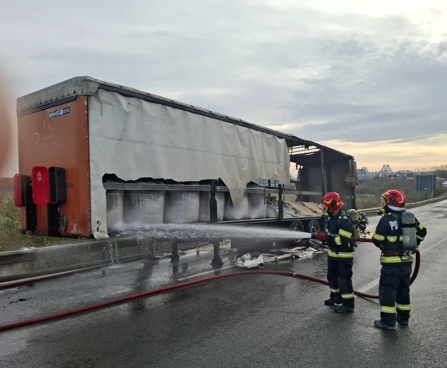 Incendiul a fost lichidat / foto: ISU Ialomița