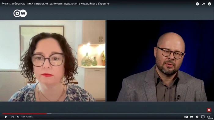 Expertul militar Kelly Grieco în timpul unui interviu acordat lui Roman Goncharenko de la DW