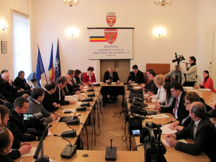 Majorarea a fost aprobată cu trei voturi împotrivă, adică cele ale consilierilor PDL FOTO Olimpia Man