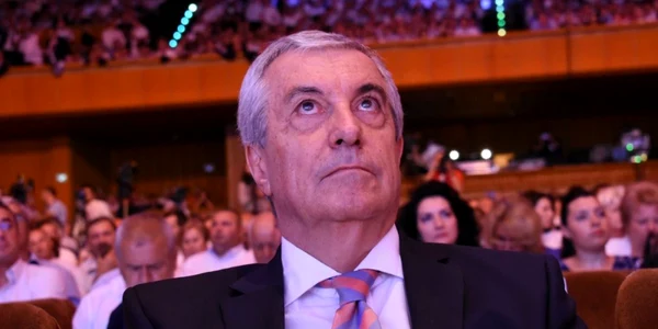 calin popescu tariceanu la congresul psd din 29 mai foto Iulian Bîrzoi