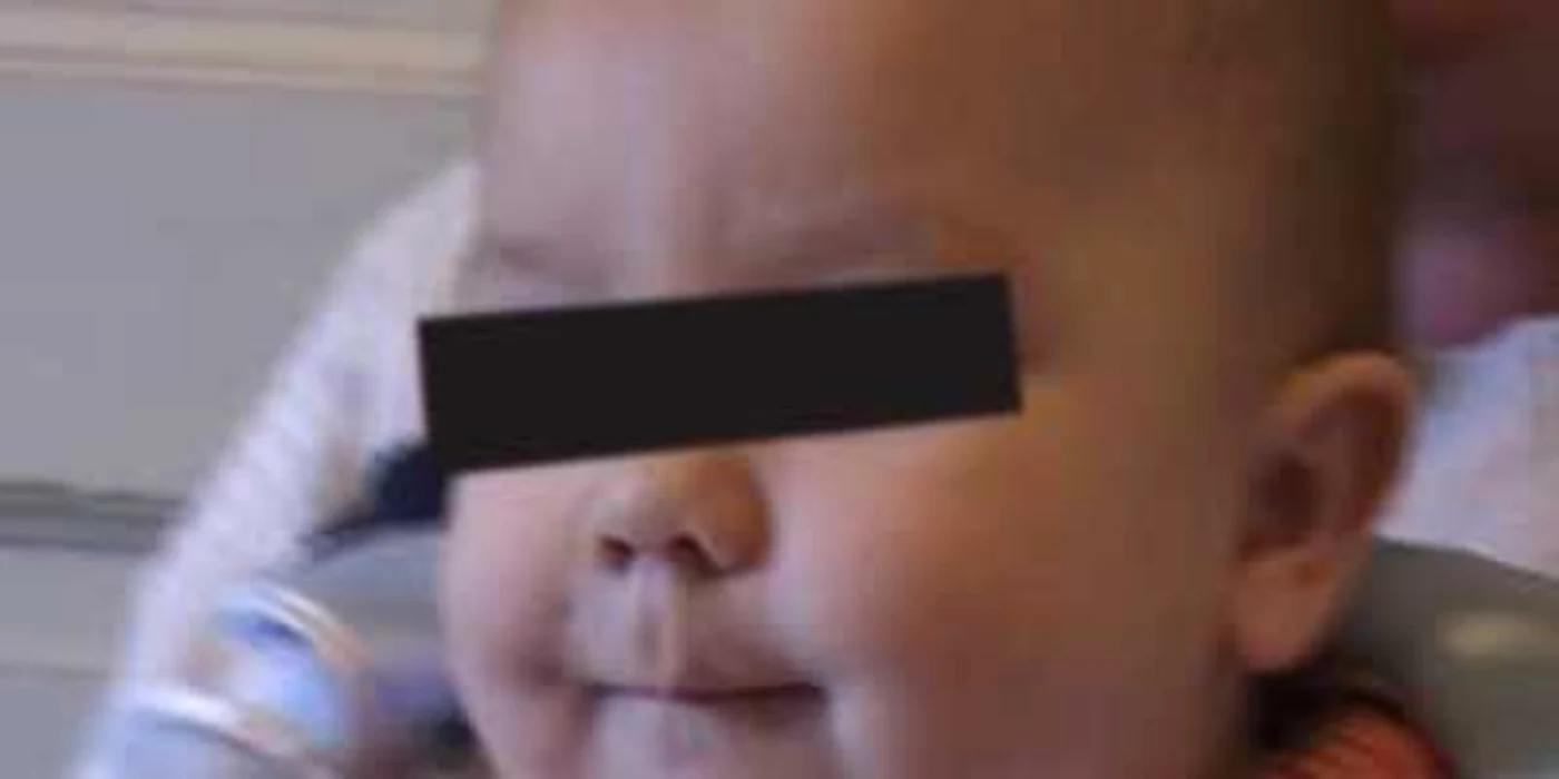 Arad: Mamă de 18 ani şi-a abandonat fiica de numai 6 luni