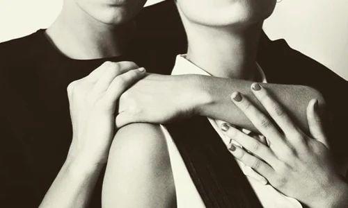 Eins muss man den "Rolling Stones" Gitarristen Keith Richards lassen Seine Toechter Theodora und Alexandra sind ihm einfach wunderbar gelungen Welche Schoenheiten // You have to give the "Rolling Stones" guitarist this due His daughters Theodora