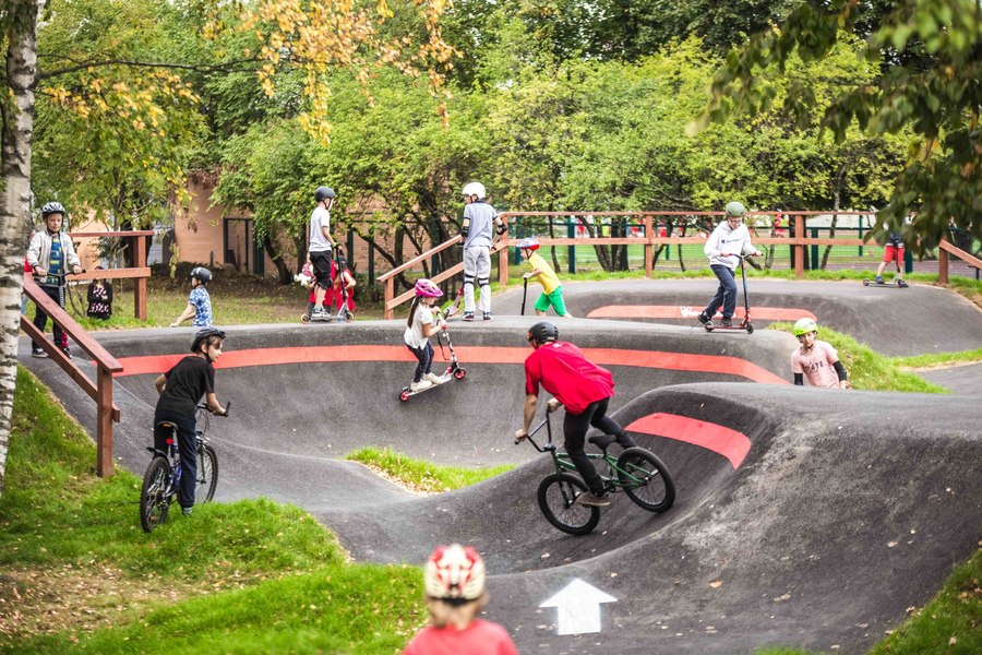 Orașul unde localnicii decid prin vot ce investiții se fac pentru bunăstarea lor. Ultimul proiect, un pump track