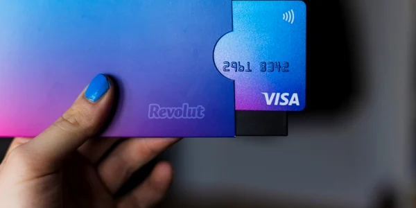 Card Revolut FOTO SHUTTERSTOCK 