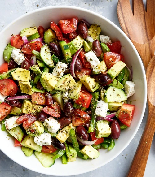 salata greceasca cu avocado jpeg