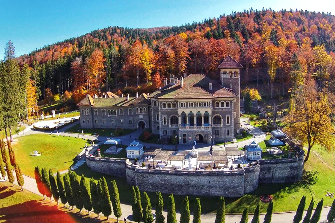 Castelul Cantacuzino din Bușteni a fost ridicat de Gheorghe Grigore Cantacuzino într-un deceniu, fiind inaugurat la 1911Foto: facebook.com