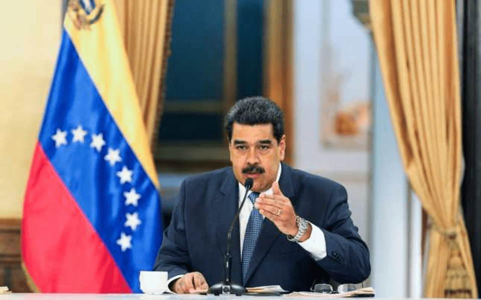 Venezuela, „pregătită” să aprovizioneze piaţa mondială cu petrol, susține Maduro