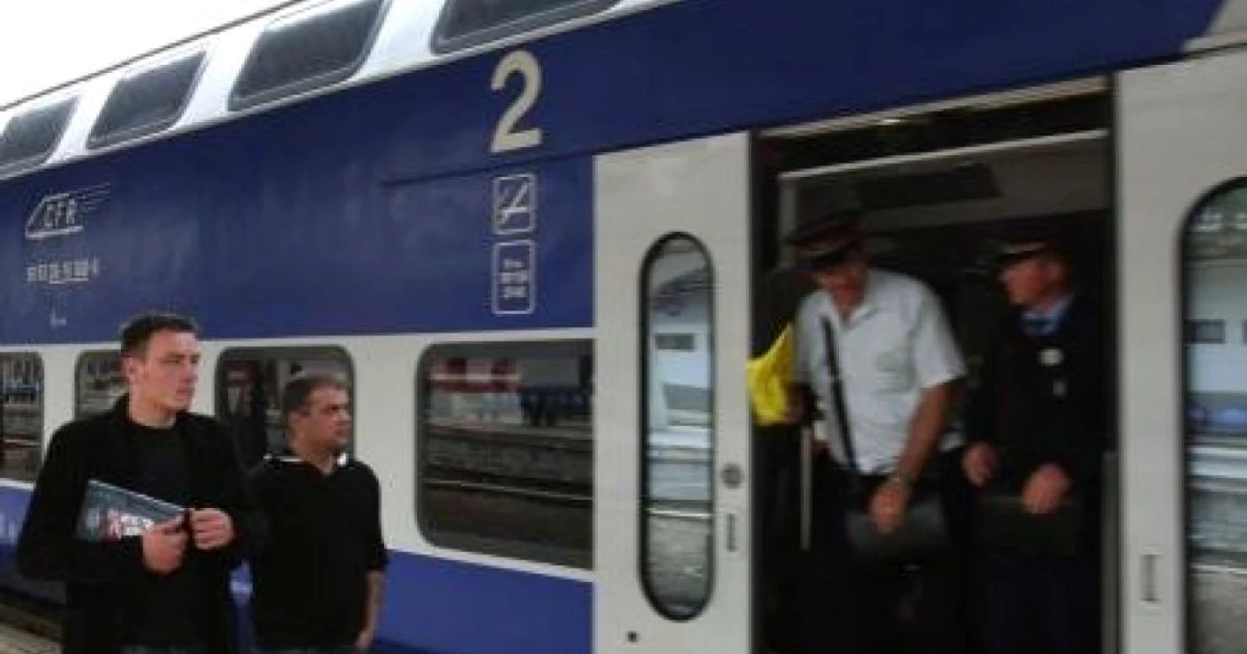 Trenul care ar fi trebuit să ajungă la ora 11.14 va sosi în gara Constanţa la ora 13.24