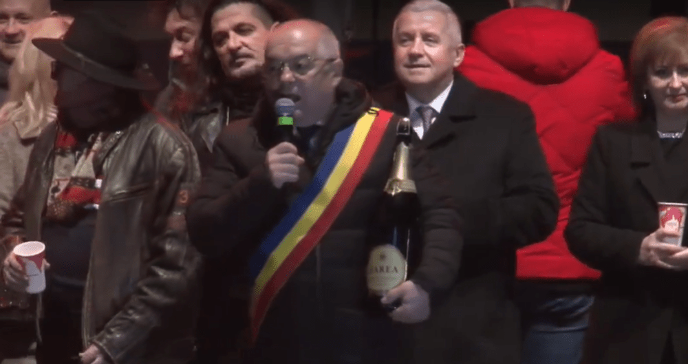 Boc, maestru de ceremonii la trecerea dintre ani: „Acest oraș e primul oraș din România la calitatea vieții datorită dumneavoastră” 