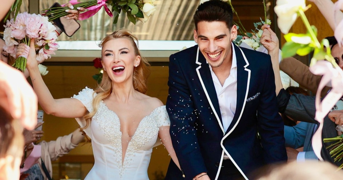Andreea Bălan s-a căsătorit cu Victor Cornea. Tatăl artistei nu a fost prezent