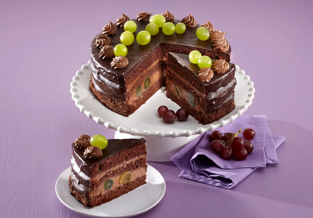 Chocolate tart with wine grapes steps jpeg