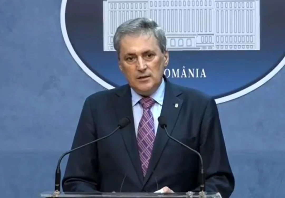 
    Marcel Vela  