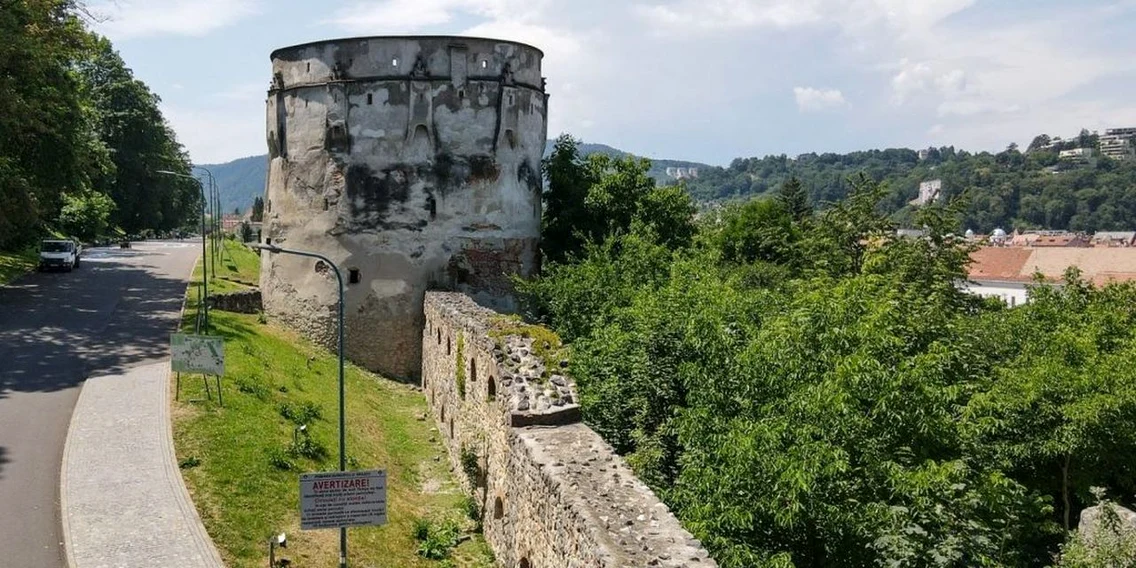 Bastionul Postăvarilor din Braşov va fi restaurat cu fonduri europene (© ADR Centru)