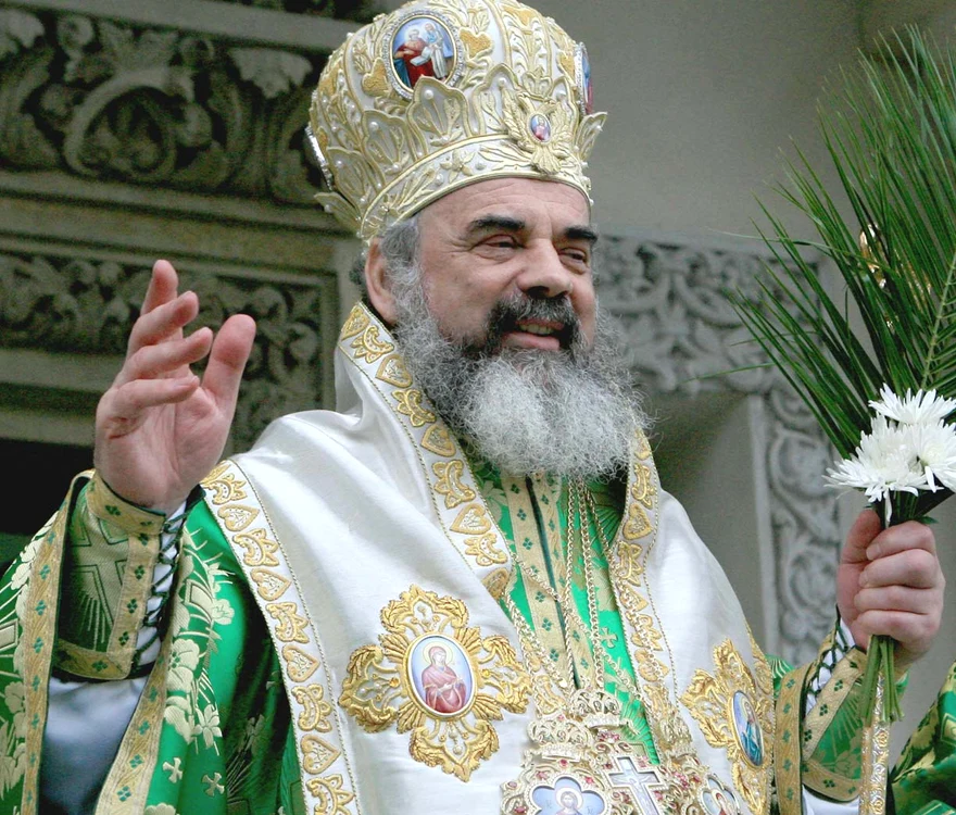 Patriarhul Daniel îi va cununa pe EBa și Syda