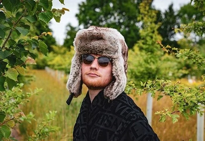 
    Artistul adoră plantele  