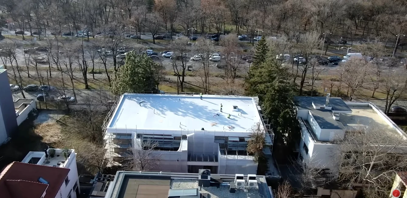 Vila de lux e disponibilă pentru închiriere. Foto: captură video Recorder/Youtube