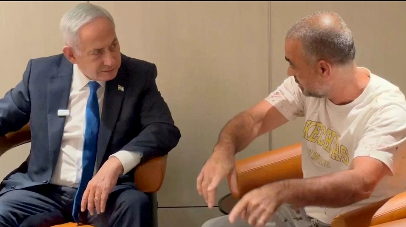 Benjamin Netanyahu și instalatorul erou Yaniv Hayoun