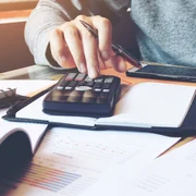 Taxe impozite calculator FOTO Shutterstock