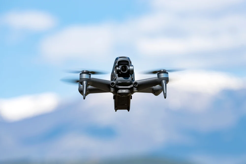 Autoritățile norvegiene investighează posibila apariţie a unor drone deasupra instalaţiilor militare