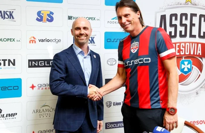 Antrenorul Gianni Cretu, la prezentarea oficiala ca antrenor al formatiei poloneze de volei Asseco ResoviaFOTO: Doarvolei.ro