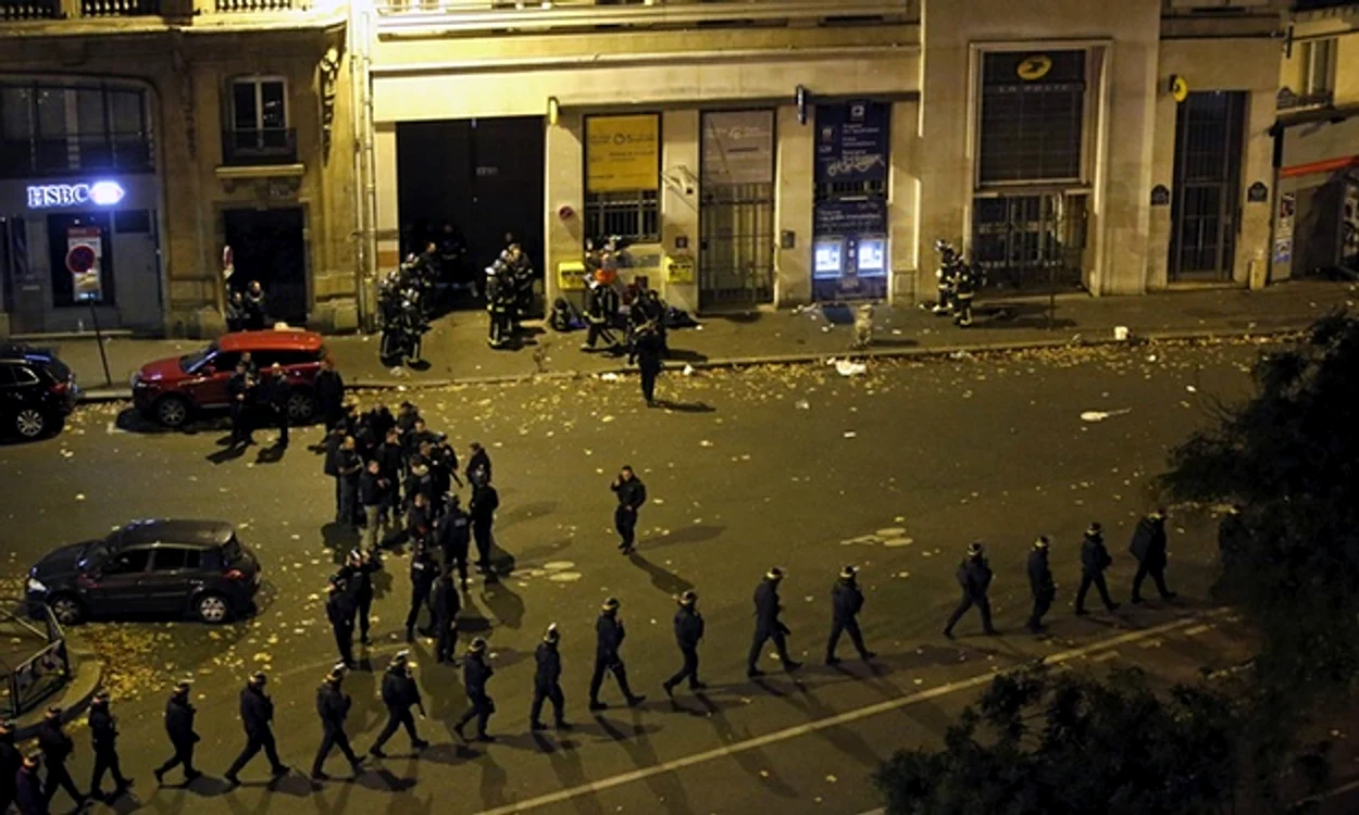 132 de persoane au fost ucise de teroriști, la Paris