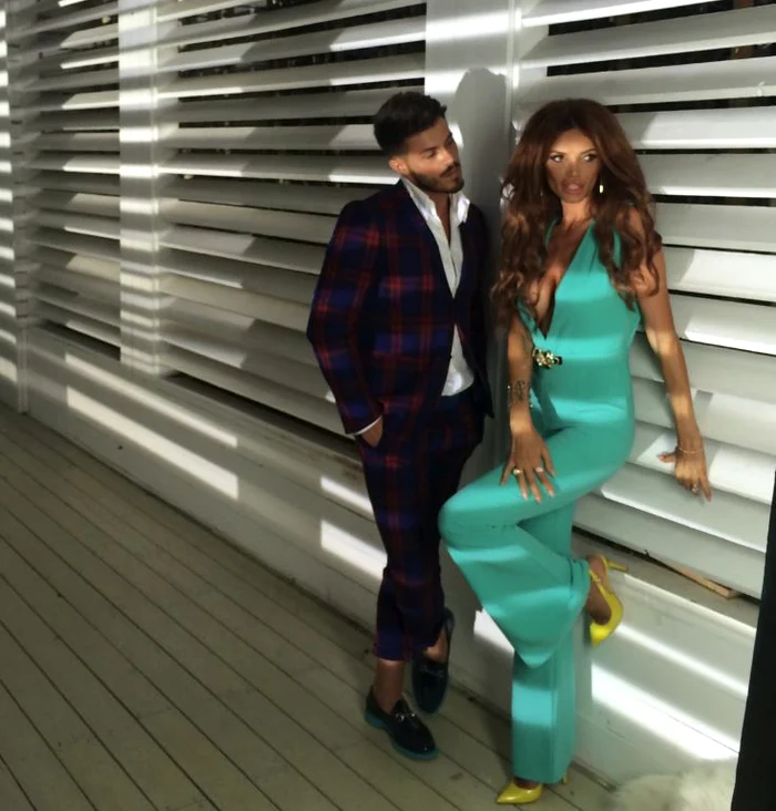 Cristina Spătar (43 de ani) alături de unul dintre modelele lui Cătălin Botezatu