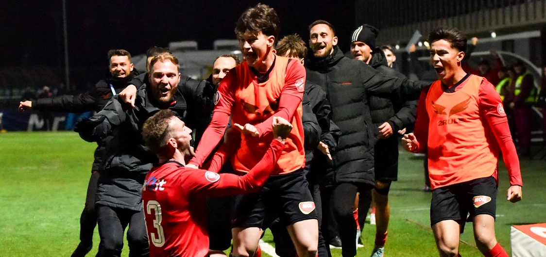 Bucuria nemăsurată de după gol a ciucanilor   FOTO Facebook FK Csíkszereda