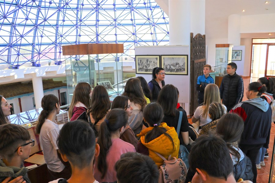 „Muzeele prin ochii copiilor“. Peste 10.000 elevi de la țară au vizitat instituții de cultură din Galați FOTO