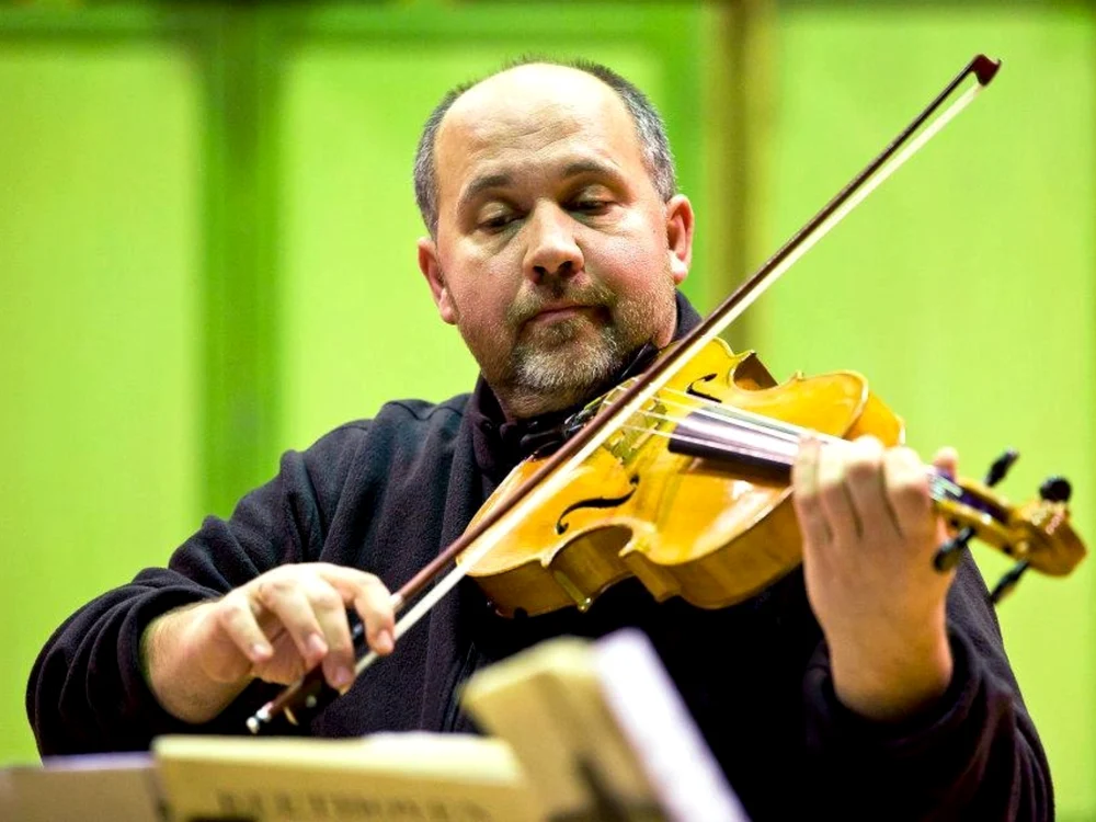 Violonistul Bogdan Bișoc/FOTO: Facebook/Bogdan Bișoc